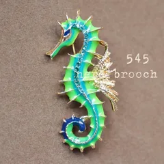 グリーンのタツノオトシゴブローチ かわいい 海 生き物 メンズ カジュアル コサージュ 新品未使用 男女兼用 NerD