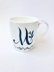 【新品】ノリタケ　★M★　アルファベットマグコレクション　マグカップ　電子レンジ〇　食洗機〇　Noritake　マグ　イニシャル　エム　贈り物　プレゼント