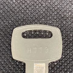 オフィス家具　鍵　中古　ダイヤ（オフィスメーカー共通）　H779　書庫　ロッカー　メーカー純正