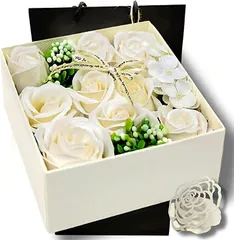 Capiner ソープフラワー 花束 結婚記念日 結婚祝い クリスマス 薔薇 プレゼント ギフト 女性 造花 誕生日 還暦 母の日 父の日 メッセージカード ショップバッグ付( シャンパンホワイト)