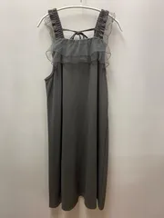 これは、GRL カットジョーゼットチュールフリルキャミワンピース F