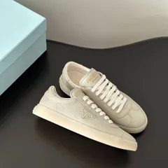 2024年最新】PRADA スニーカー レディースの人気アイテム - メルカリ
