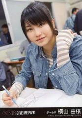 AKB48 give me five 上新電機 生写真 山本彩 横山由依 - メルカリ