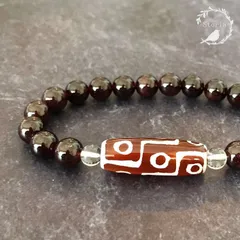 【成功への導き】九眼天珠×水晶×ガーネット ブレスレット