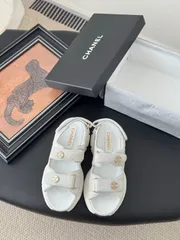 Chanel 25 マジックテープサンダル06