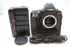 ■極上品■ CANON EOS-1D X Mark II ボディ ＊23905