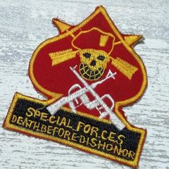 DSP10 スカル SPADE スペード ドクロ ベトナム 戦争 ワッペン トランプ ベレー 銃 パッチ 刺繍 おしゃれ アメカジ 軍物 赤