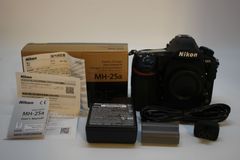 ショット数5322回！■ほぼ新品■ Nikon D850 ブラック ＊25114