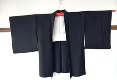 コスプレ用　リメイク着物生地　羽織　正絹　黒　新品 　おまけ付き