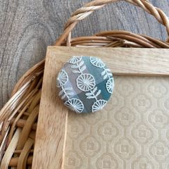刺繍【ヘアゴム】【ポニーフック】【ブローチ】選べるパーツ　no.91