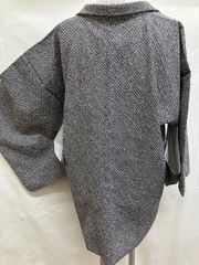 «花ラブリ»HOR957BK　羽織　黒羽織　リユース　リサイクル　黒　ブラック　凹凸　ひった模様　絞り風模様　和装　和柄　和風　和服　リメイク向き