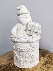 チムニーサンタ　サンタさんの置物　グラスファイバー製品　ホワイトカラー