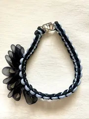 パラコード　スマホ　ハンドメイド　ハンドストラップ　フリルリボン