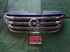 日産セレナC28 フロントダークグリル - メルカリ