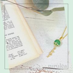 ♢ぶらさがりネコネックレス♢ 天然石 : アベンチュリン 匿名配送