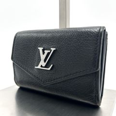 Yves Saint Laurent ブラック 三つ折り財布 Yves Saint Laurent ブラック三つ折り財布 - メルカリ
