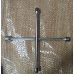 送料込み♪ クロスレンチ 十字レンチ 17.19.21.23mm タイヤ交換 六角