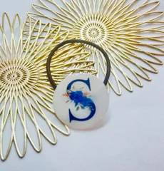 【新作】ヘアゴム　イニシャル　ネーム　オリジナル　お揃い　リンク