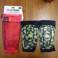 サッカー　レガース　スネ当て　G-FORM　Pro-Sコンパクト　M　L　新品未使用