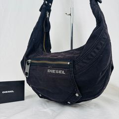 人気ランキング Y2Kムードを纏う主役バッグ✨】 ハーフ ショルダーバッグ DIESEL バッグ