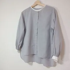 【美品】and myera　アンドマイラ　ブラウスのサムネイル