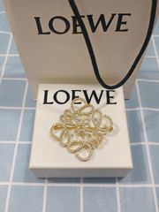 ☆人気☆LOEWE(ロエベ)　ブローチ　オシャレ　💕✨即購入OK！箱付き✨