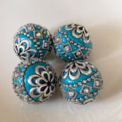 【2個】ターコイズブルー　インドネシア手作りビーズ　アンティーク　20mm