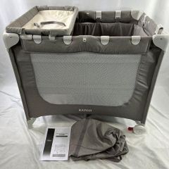 ポータブルベビーベッドおむつ替えテーブル付 カトージ (カラー