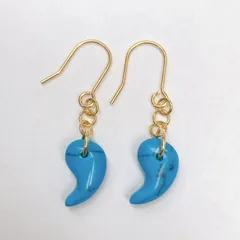 勾玉 まがたま フックピアス(ターコイズ)人工石 P41のサムネイル