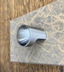 [31]ヤマイチ　ドレッシーツマミ21mm　 かわいいカワイイ可愛いお洒落オシャレおしゃれ取手取っ手持ち手引き手引手ツマミつまみ引き出しキャビネットタンス扉戸棚家具チェストモダン黒ブラック金具装飾高級感DIYシンプル