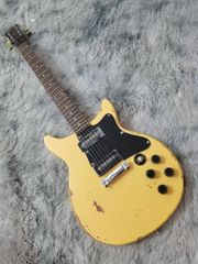 レスポールタイプ　ダブルカッタウェイ　イエローカラー　ヴィンテージ加工　レリック　ノーブランド