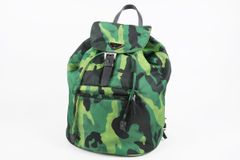 【美品】PRADA プラダ ナイロン カモフラージュ 迷彩柄 リュックサック バックパック 巾着型【RE71】