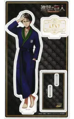 【中古】アクリルスタンド・アクリルパネル リヴァイ・アッカーマン(ガウン) アクリルスタンド ルームウェアver. 「進撃の巨人アニメイトフェア ルームウェアver.」