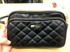 ブラック クロスバッグ 複数 ファスナー