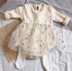 長袖　お花刺繍チュールスカート 付き　ベビー　ロンパース　海外子供服