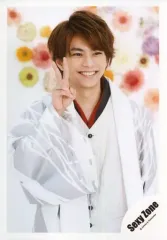 【中古】生写真(ジャニーズ) Sexy Zone/佐藤勝利/上半身・右手ピース/17夏 佐藤勝利さん「Summer Paradise 2017」グッズ撮影オフショット/公式生写真