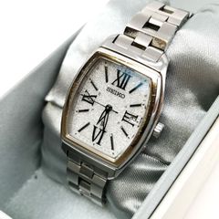 SEIKO　セイコー LUKIA　ルキア　箱付き  文字盤シルバーラメ入り トノー(樽)型 電波ソーラ　不動品　1B22-0AP0　管理番号KKVHAKO1