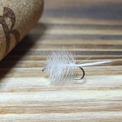 ■ELK■　バイビジブル　ミニ　ホワイト　10本　完成品フライ　フライフィッシング　テンカラ