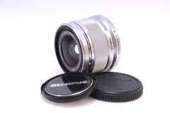【美品】OLYMPUS M.ZUIKO DIGITAL 25mm F1.8 シルバー マイクロフォーサーズ用 単焦点レンズ OM SYSTEM/オリンパス