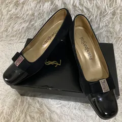 美品✨イヴサンローラン ロゴ金具 リボン スエード パンプス 黒  箱あり