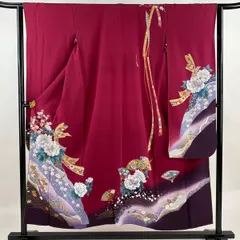 振袖 身丈152cm 裄丈62.5cm S 袷 桂由美 落款 束ね熨斗 牡丹 金彩 ぼかし 赤紫 正絹 美品 名品 【中古】