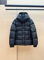 2025年最新】prada ダウンジャケット 48の人気アイテム - メルカリ