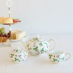 新品 ＜ウェッジウッド 3点セット＞ウェッジウッド ワイルドストロベリー ティーポット 小+シュガーボックス 小+クリーマー 小 食器セット