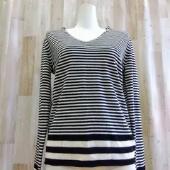 AZUL basic S ★美人Vネックボーダーニット ホワイト×ブラック アクリル100％ モノトーン