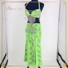 ベリーダンス オリエンタル 衣装 上下セット グリーン系 黄緑 シルバー系 スパンコールラメ ビーズ 装飾 スリット 練習 舞台 発表会 イベント ステージ衣装 ダンスウェア コスチューム フェスティバル パフォーマンス オシャレ 豪華 おしゃれ