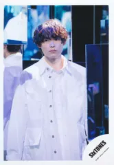 【中古】生写真(ジャニーズ) SixTONES/松村北斗/上半身/シングル「僕が僕じゃないみたいだ」MVオフショット/公式生写真