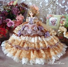 ベルサイユの薔薇 パウダリーカラーのシャンパンアプリコットモーブドールドレス