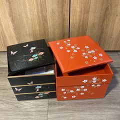 ★送料無料★未使用品 三段重箱 2個セット 清風 桜 赤 黒 お重箱 まとめ売り