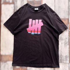 UNDEFEATED Tシャツ ブラック　Lサイズ　メキシコ製　フェード