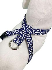 新品 【首輪処】犬用 ハーネス おしゃれかわいい唐草模様 伝統的な美しい和柄がお散歩中も目をひく 京都から直送の唐草生地使用（Mネイビー）